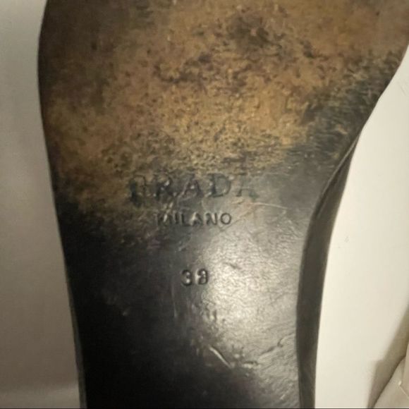 LAST CALL Prada Black Leather Flats/ ballet loafers - Picture 4 of 6